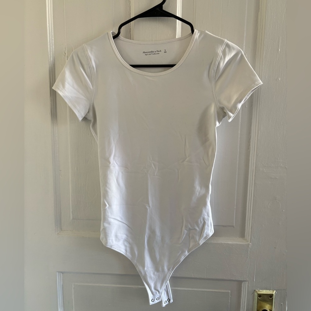 Abercrombie & Fitch White Short-Sleeve Scoop Neck Bodysuit